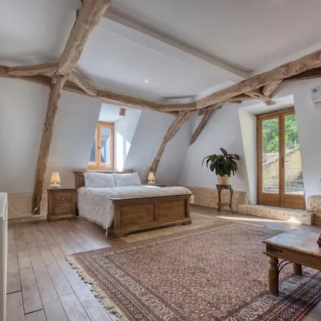 Chateau La Courdie Holiday home *